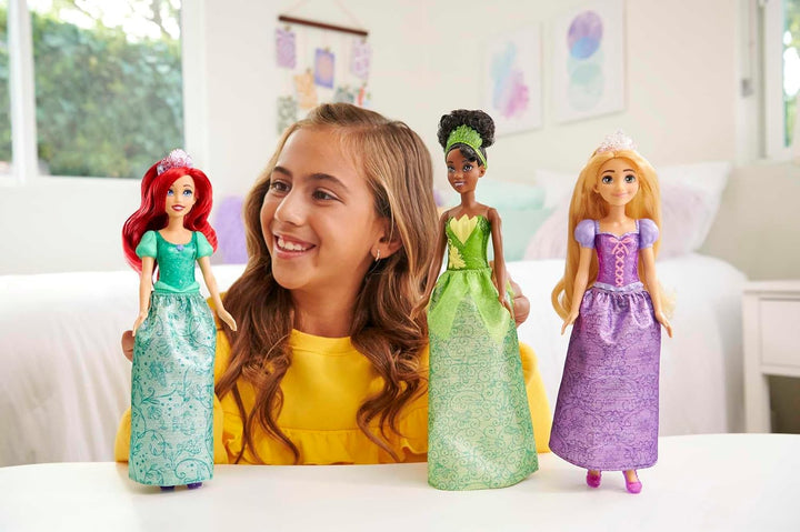 DISNEY Prinzessin 3er-Pack - Tiana, Rapunzel und Arielle mit Accessoires, abnehmbarem Diadem und Sch