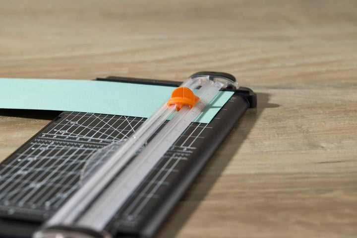 Fiskars Papierschneidemaschine, SureCut, A4-Hochformat, A3-Querformat A3/A4 - SureCut mit Winkelmark