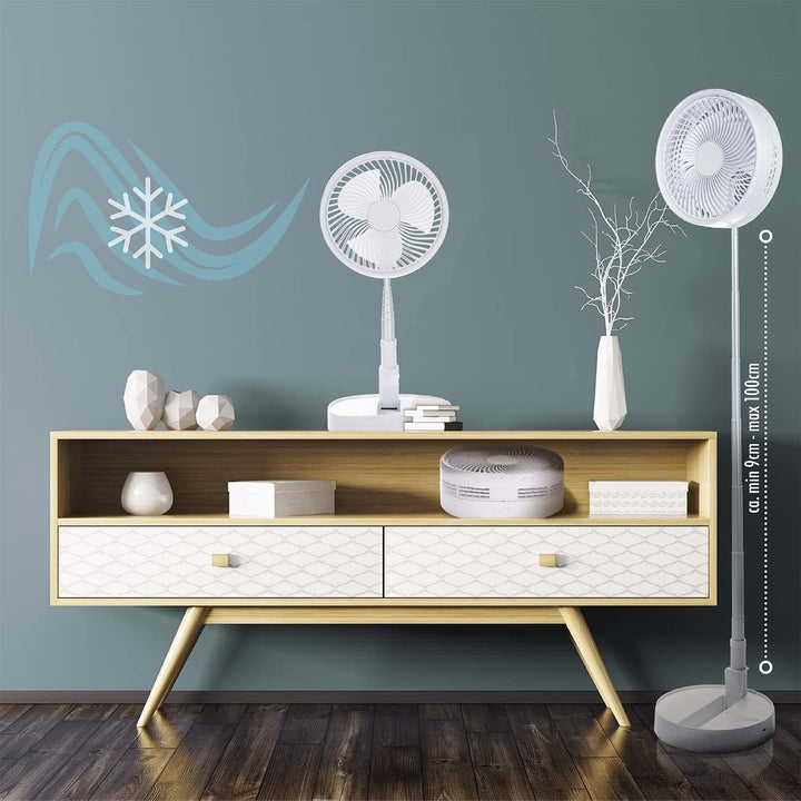 GOODS+GADGETS Faltbarer Tischventilator &amp; Stand-Ventilator mit wiederaufladbarer Batterie mit 6000 m