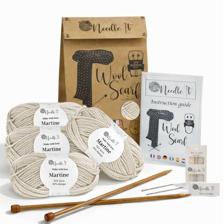 Komplettes Strickset für Anfänger mit Stricknadeln - Strickschal aus Wolle - Geschenkidee (Hellbeige