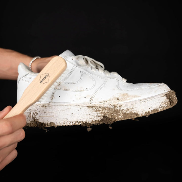 CORIUM, Sneaker Reiniger Set, Effektive Reiniger, Holzbürste &amp; Mikrofasertuch, Set