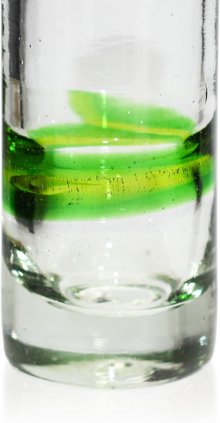 Tumia LAC Handgemachtes Tequila/Shot Glas - recyceltes Glas – Gemischtes Grün - Set aus 6 Gläsern, 6