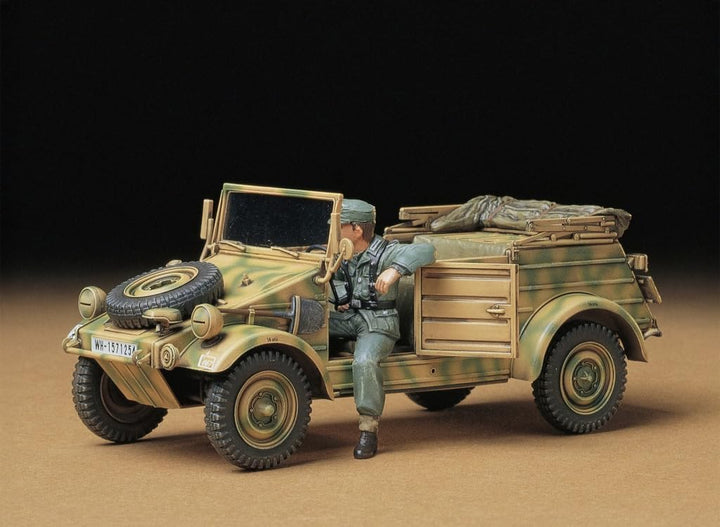 Tamiya 35213 Kübelwagen Type 82 Massstab 1:35 (englische Version)