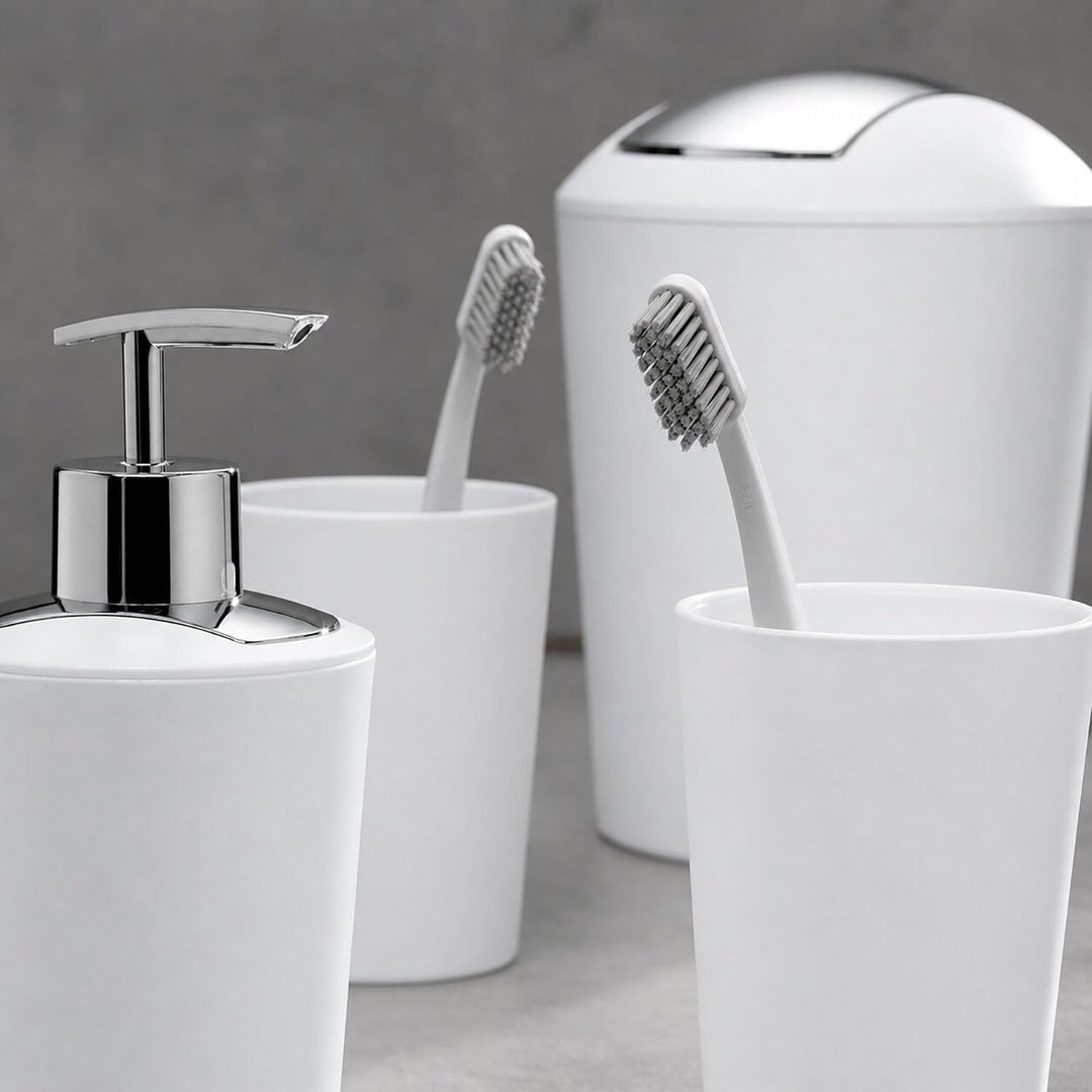 kela Schwingdeckeleimer weiss, Kosmetikeimer 5l mit Schwingdeckel, Kunststoff, MARTA, Mülleimer Bade