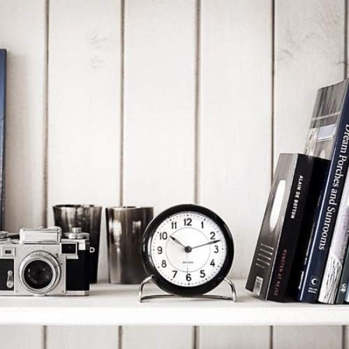 Arne Jacobsen Tischuhr Ø11 cm Station Originaldesign Lichtfunktion, weiss 11cm Schwarz, 11cm Schwarz