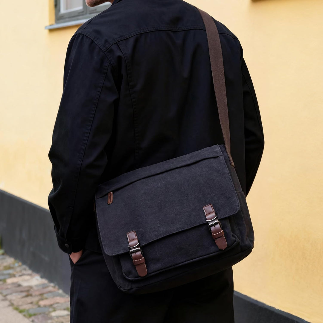 Trendhim Messenger Bag Herren | Canvas Umhängetasche mit Lederdetails &amp; Laptopfach | Schultertasche