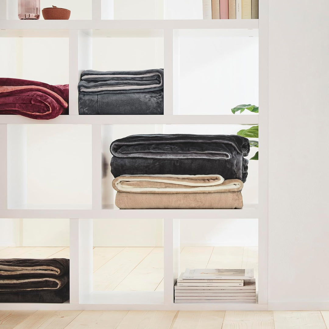 s.Oliver Doublesoft Kuscheldecke 150x200 - super kuschelig &amp; warm, Polyesterflausch Decke dunkelgrau