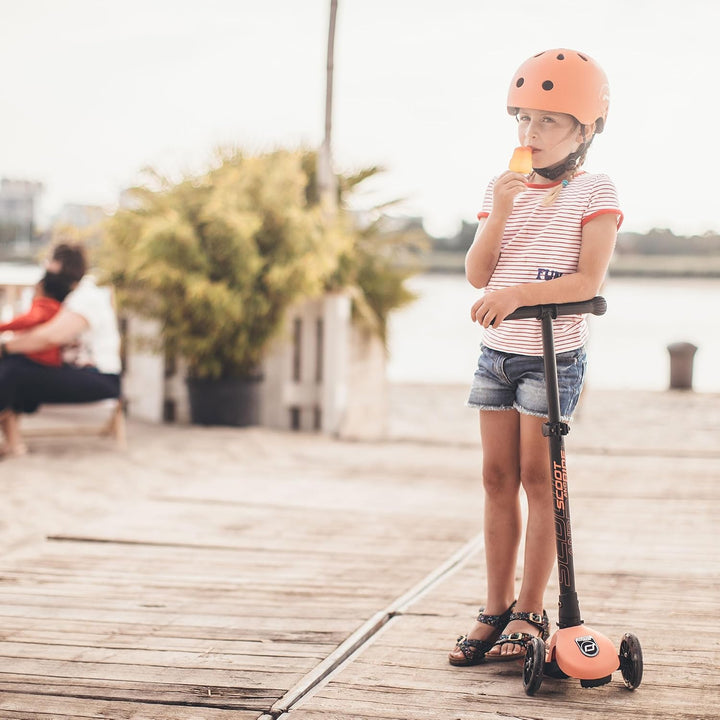 Scoot &amp; Ride Highwaykick 3 LED Scooter Roller Kunststoff/Metall Peach, Masse: ca. 55cm x 15cm x 24cm
