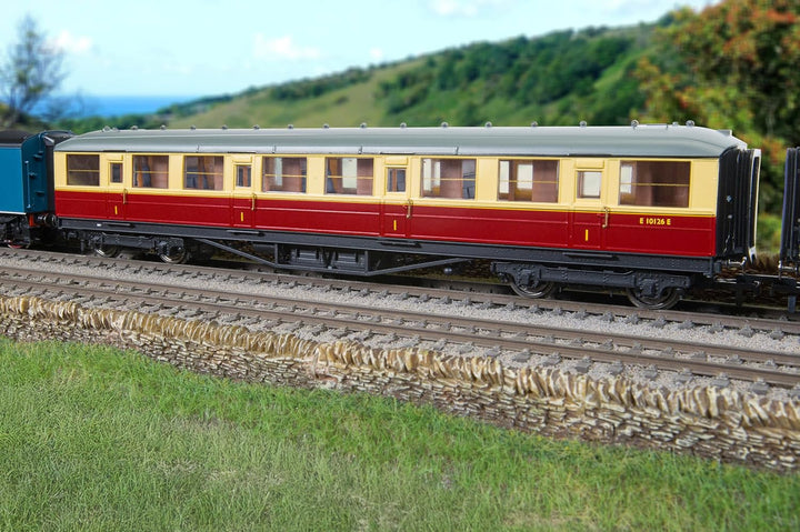 Hornby R40457 BR Gresley Corridor, karmesinrot und cremefarben, 1. Klasse, E10126E