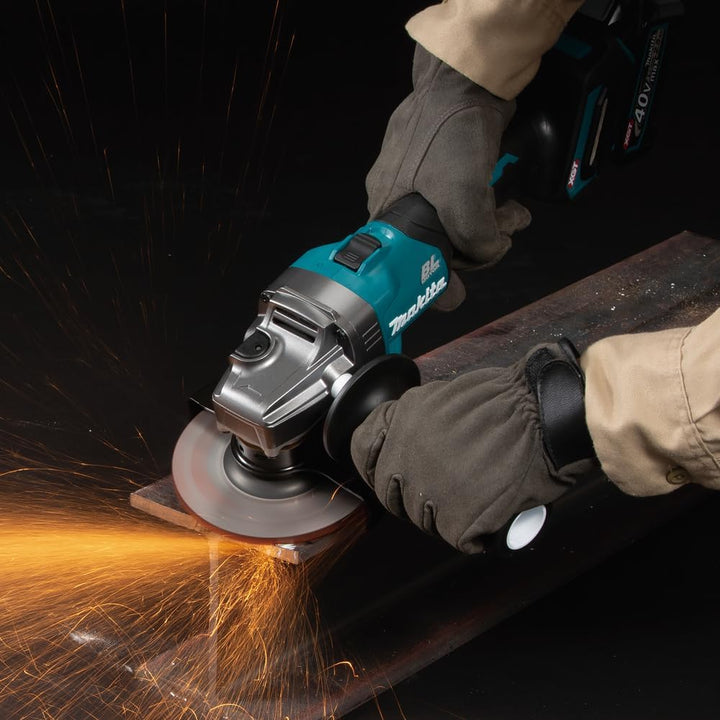 Makita GA008GM201 Akku-Winkelschleifer 40V max. / 4,0 Ah, 2 Akkus + Ladegerät im MAKPAC mit 2 Akkus