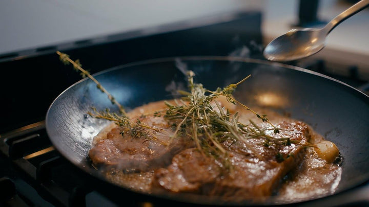 SAVEUR SELECTS Nitri-Black Carbon Steel Naturally Non-Stick 30 cm Bratpfanne | Induktionsbereit, 350