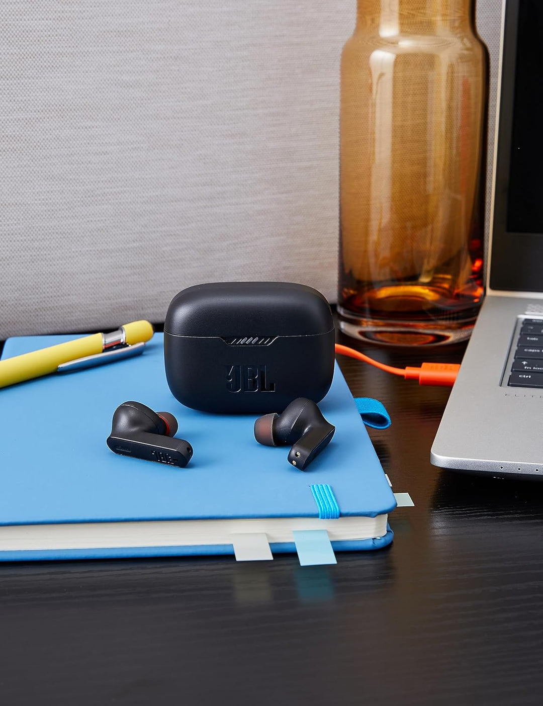 JBL Tune 230 NC TWS – Wasserfeste, True-Wireless In-Ear-Kopfhörer mit Noise-Cancelling in Schwarz –
