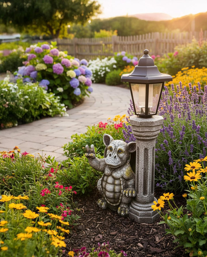 Kremers Schatzkiste Gartenfigur Drachenkind Peacezeichen mit Solar Laterne Drache Figur Gargoyle