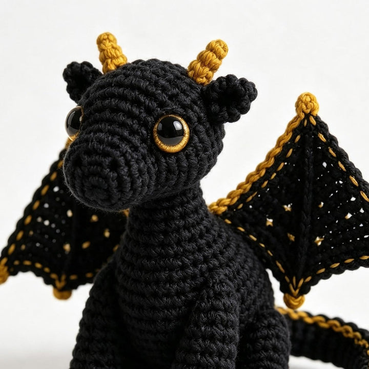 Pocket Emotional Knitted Dragon Doll – Haken Drache mit Positive Karte Schwarz, Schwarz