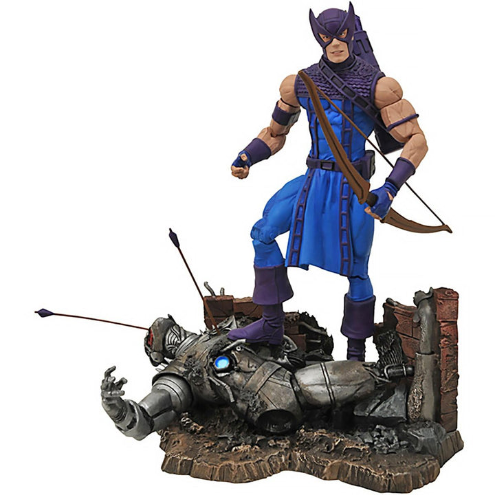 Diamond Select OCT131851 Classic Hawkeye Figur, Keine Farbe, 18 cm