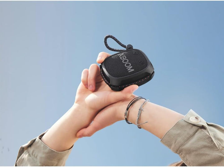 LG XBOOM Go DXG2T, tragbarer Bluetooth-Lautsprecher (5 Watt, Google Assistant, Siri, Strap), Schwarz