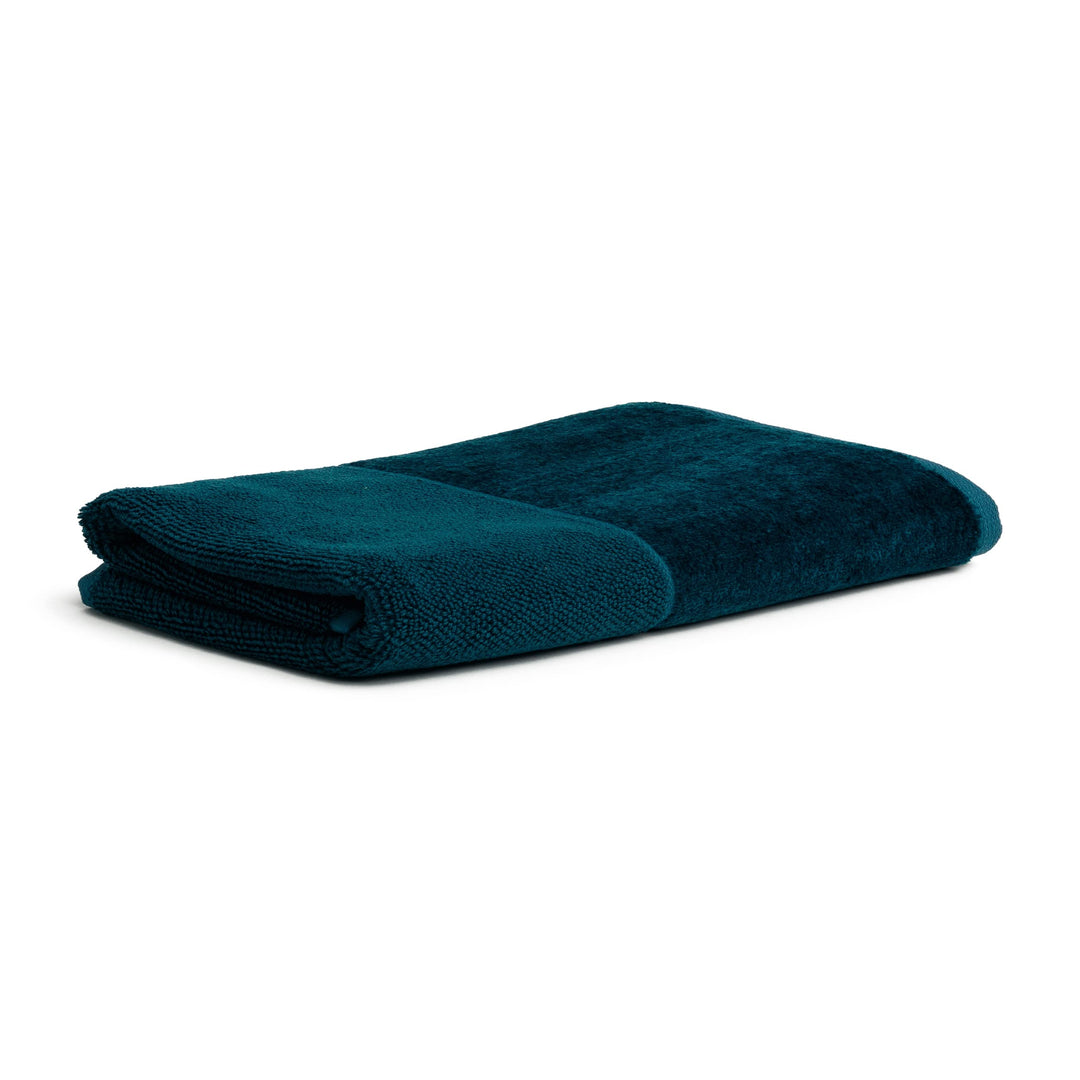 möve Bamboo Luxe Duschtuch 80 x 150 cm aus 60% Baumwolle / 40% Viskose aus Bambus-Zellstoff, deep la