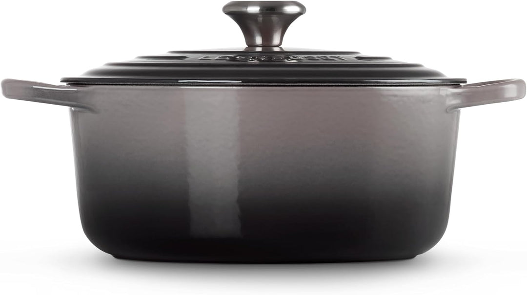 Le Creuset Signature Gusseisen-Bräter mit Deckel, Ø 26 cm, Rund, Für alle Herdarten und Induktion ge