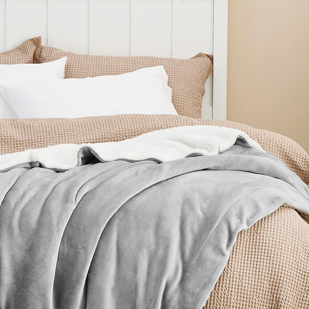 BEDSURE Kuscheldecke - Warm Sherpa Wolldecke &amp; Sofadecke, Flauschig Sofaüberwurf Decke, Dicke Couchd