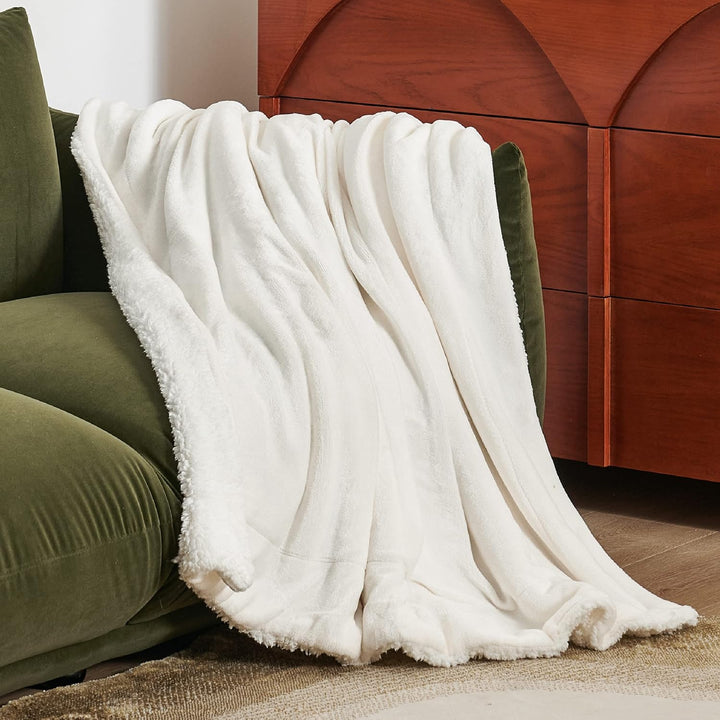 BEDSURE Sherpa Kuscheldecke Flauschig 150x200 - Sofadecke, Cremeweiss Cremeweiss 150 x 200 cm, Creme