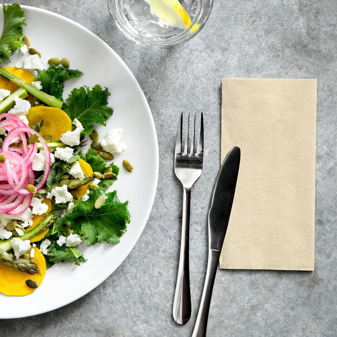 Tork 477427 champagnerfarbene Lunchservietten 1/8 gefaltet / 2-lagige Papierservietten für Snacks &amp;