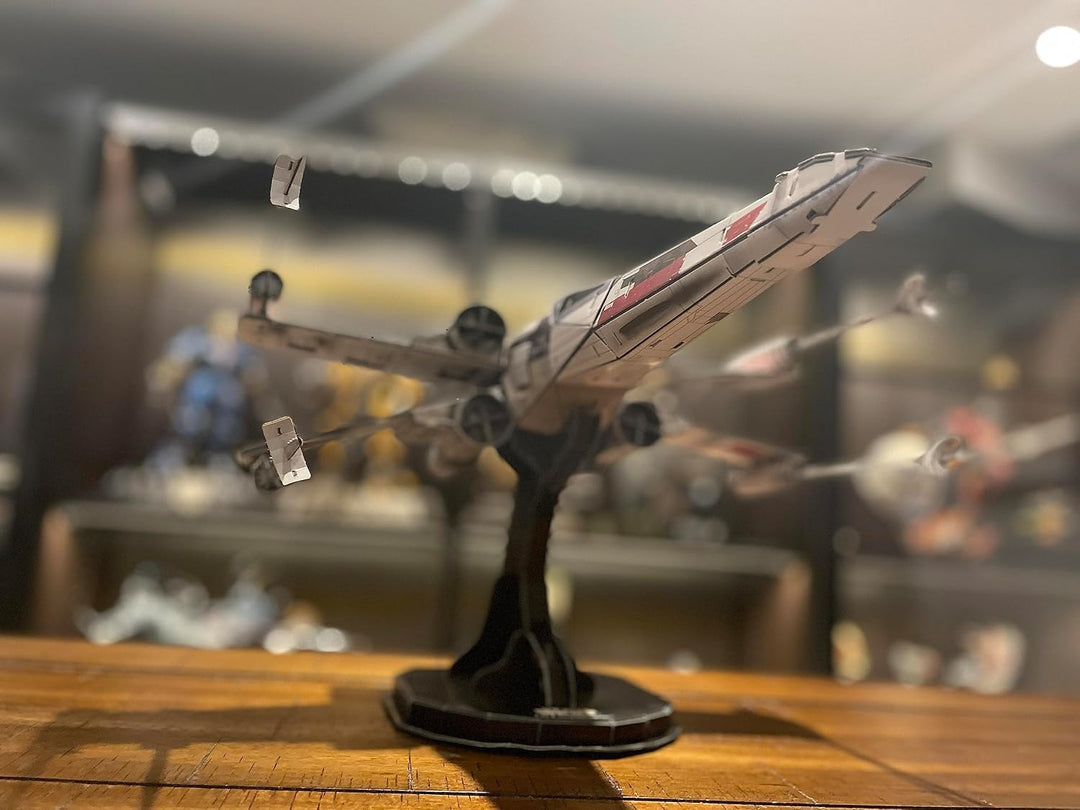 University Games Star Wars T-65 X-Wing Starfighter Modellbausatz U08556