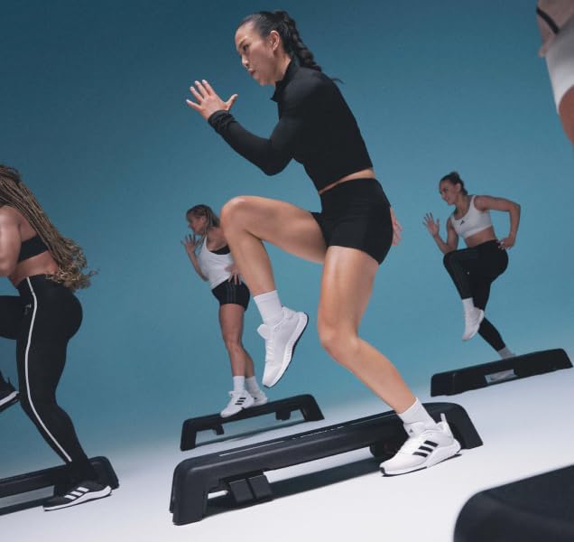 Les Mills™ SMARTSTEP™ Adjustable Dual Purpose Cardio and Strength Step Platform System with Built In