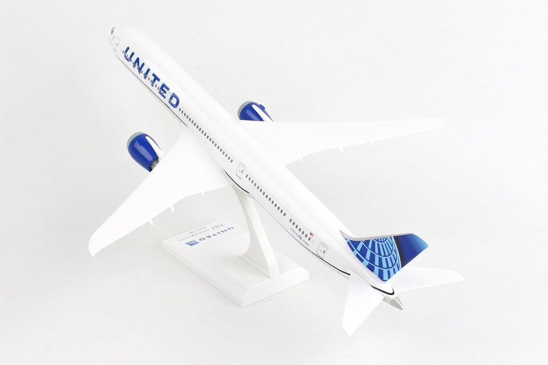 Skymarks United Airlines Boeing 787-10 &