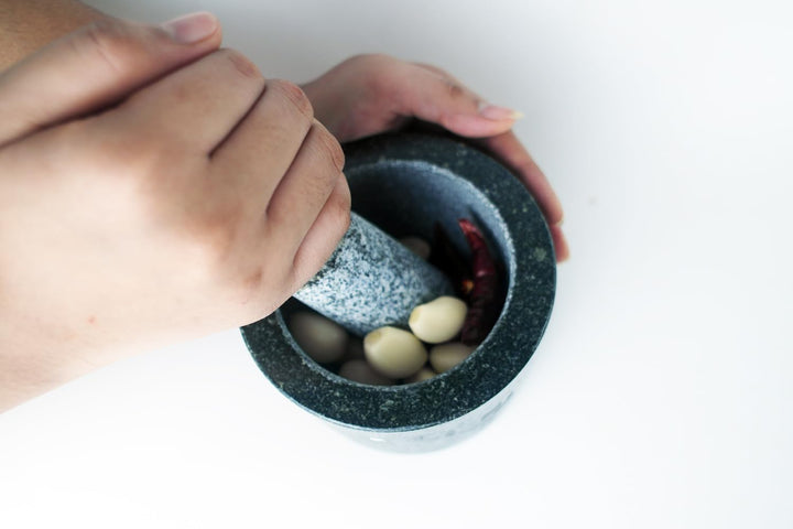 Mini-Grösse, 16,5 cm, Stössel, nur asiatische Stlye, Gewürze, Kochen, Küche, Granit, Steinmühle, kle