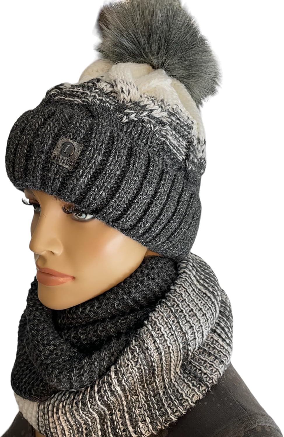 Mütze &amp; Schal Set achti I 2 teilig I Damen Kombi - Beanie mit grossem Bommel und Loop I kuschelig ge