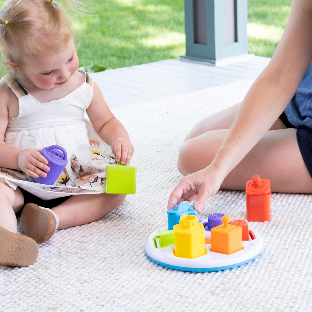 Fat Brain Toys Plugzy Shape Sorter - Taktiles Baby-Sinnesspielzeug für +10 Monate - Inklusive Basis