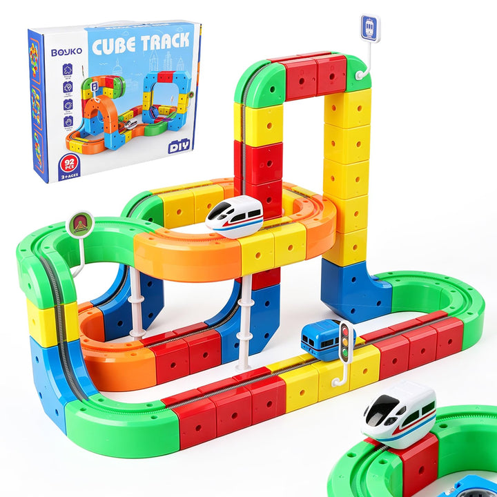 Eisenbahn Elektrisch Cube Track 92pcs Electric Train Set DIY Zugstrecken-Set mit Schwerkraft Defying