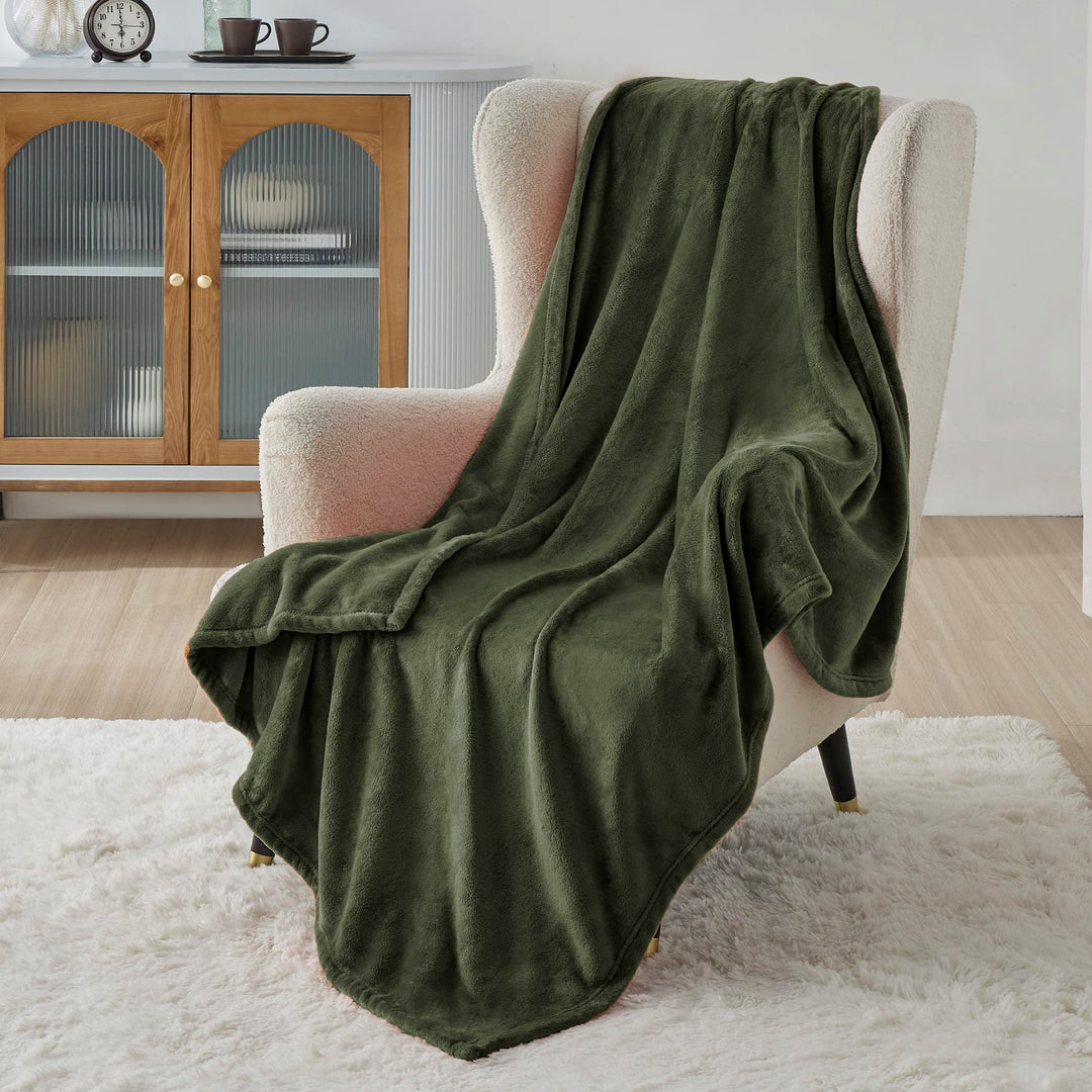 BEDSURE Kuscheldecke Flauschig Decke Fleecedecke - 150x200cm, Olivgrün Olivgrün 150 x 200 cm, Olivgr
