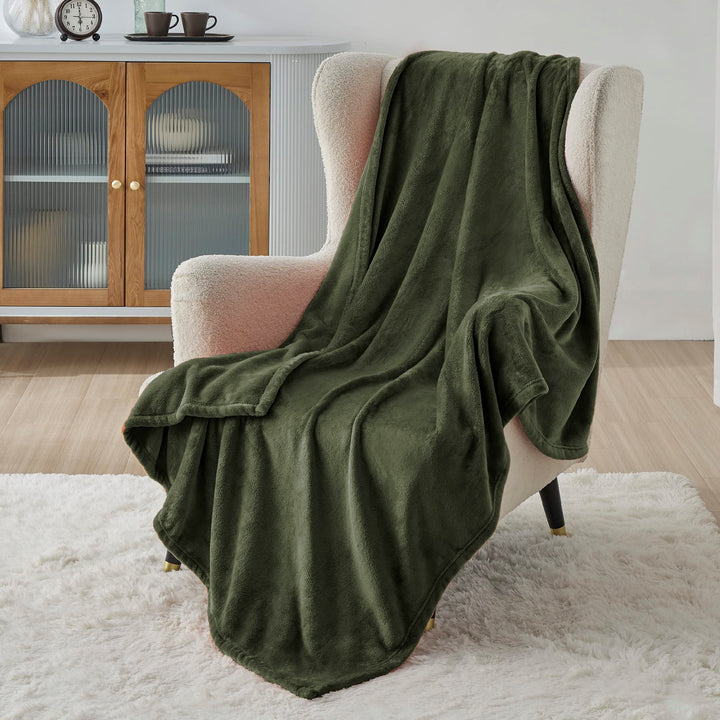 BEDSURE Kuscheldecke Flauschig Decke Fleecedecke - 150x200cm, Olivgrün Olivgrün 150 x 200 cm, Olivgr