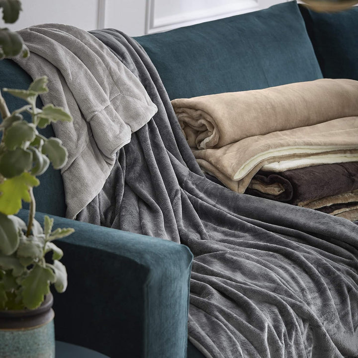 s.Oliver Doublesoft Kuscheldecke 150x200 - super kuschelig &amp; warm, Polyesterflausch Decke grau hellg