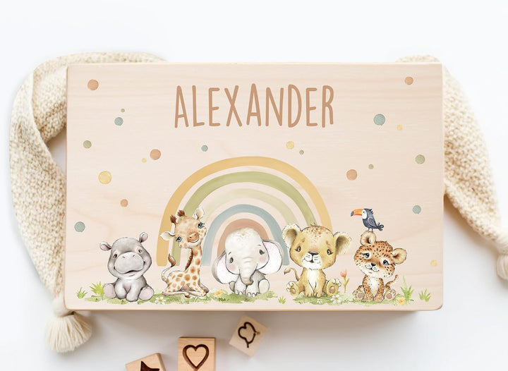 Little Deco Personalisierte Baby-Erinnerungskiste aus Holz | L - 40 x 30 x 22 cm | Tiere &amp; Regenboge