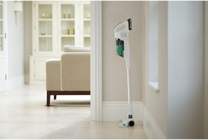 BLACK+DECKER 4in1 reviva Akku-Stielstaubsauger (18V, 2.0 Ah, nachhaltiges Gehäuse aus 50Prozent recy