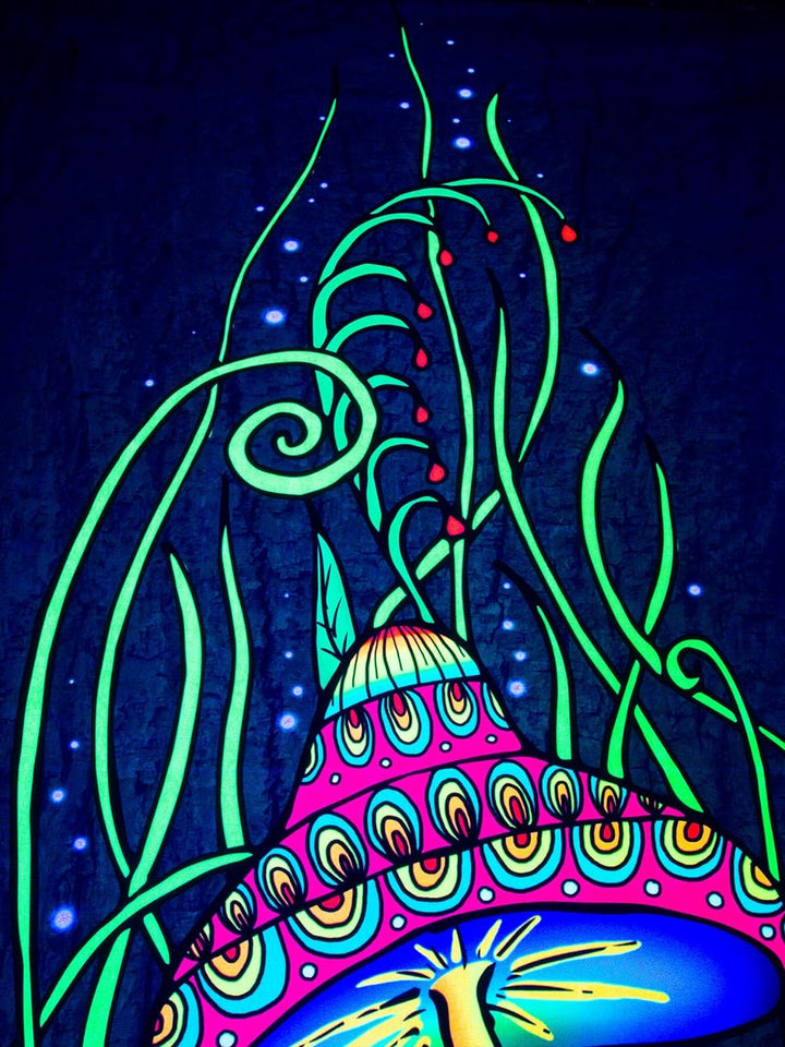 PSYWORK Schwarzlicht Stoffposter Neon | Magic Mushroom Green | 1,0 x 1,4m | UV-aktiv | fluoreszieren