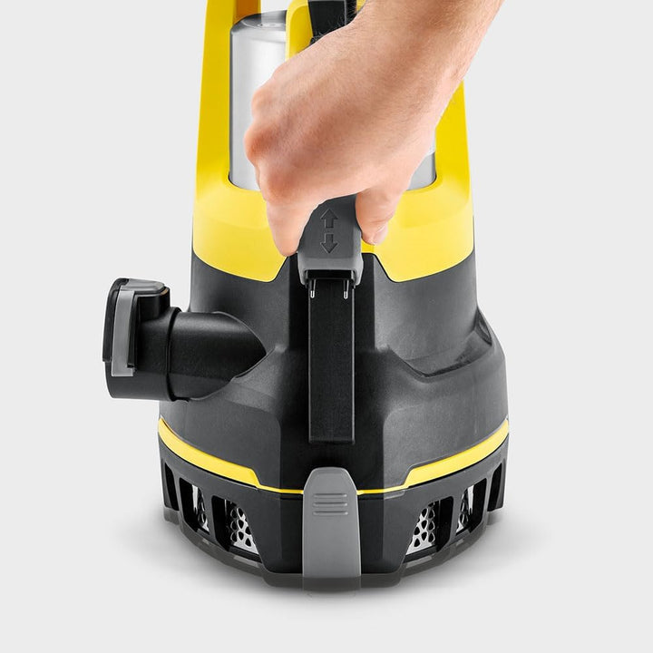 Kärcher Tauchpumpenbox SP 17.000 Flat inkl. C-Kupplung, 20 mtr. Bauschlauch &amp; Kunststoffbox