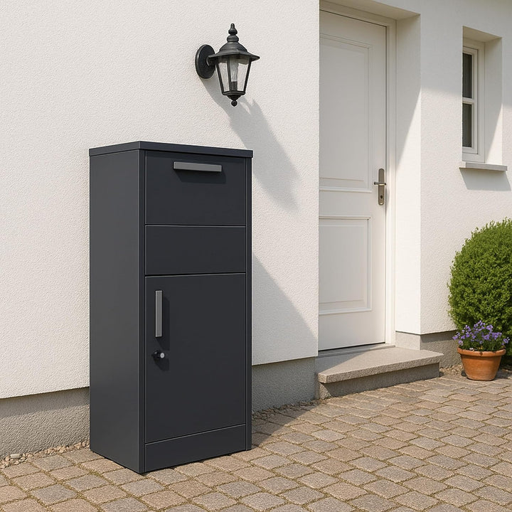 Zelsius Briefkasten mit Paketfach Jupiter | pulverbeschichteter Stahl mit Edelstahl Elementen | RAL7