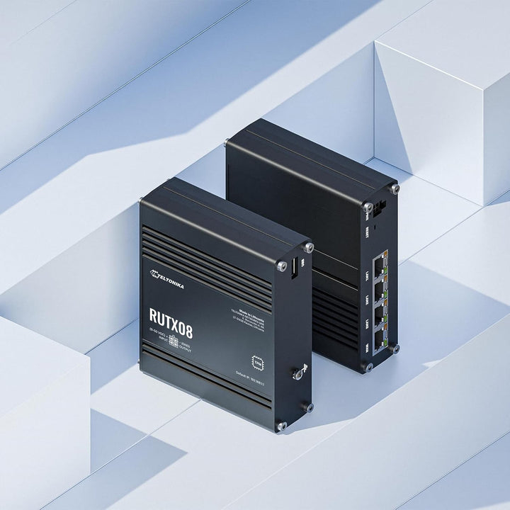 Teltonika RUTX08 Router verkabelt grau