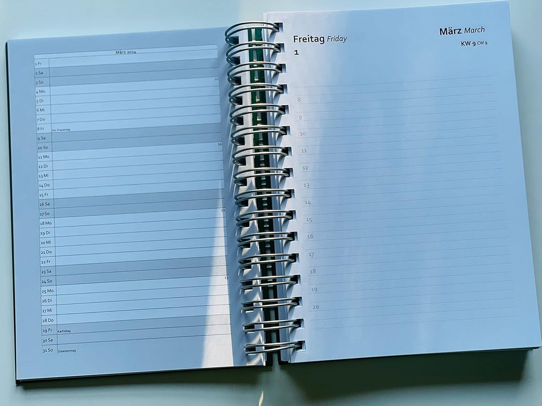 Der KLEINE DICKE - DIN A5 Kalender 2025-400 Seiten - jeder Tag 1 volle Seite Platz (Moosgrün), Moss