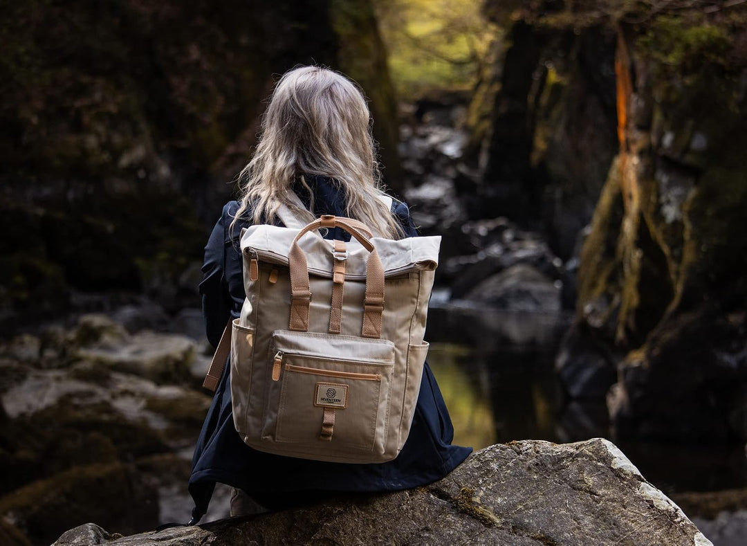 Moderner und stilvoller ‘Canary Wharf’ Rucksack mit einem klassischen gefalteten Roll Top Design – p