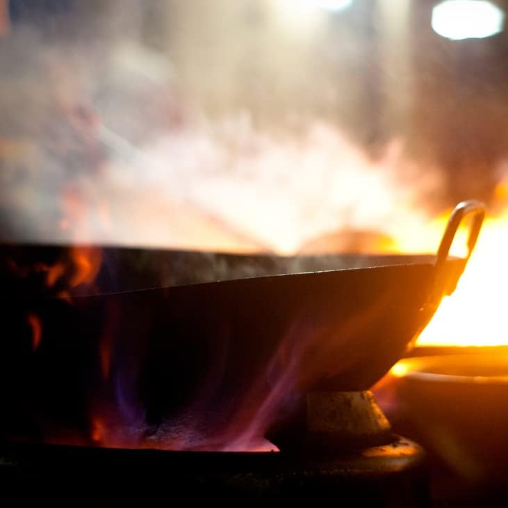 Wok 30 cm Ø mit 2 Griffen und rundem Boden für Gas Herd Induktionsmulde Grill Gastronomie Wokpfanne