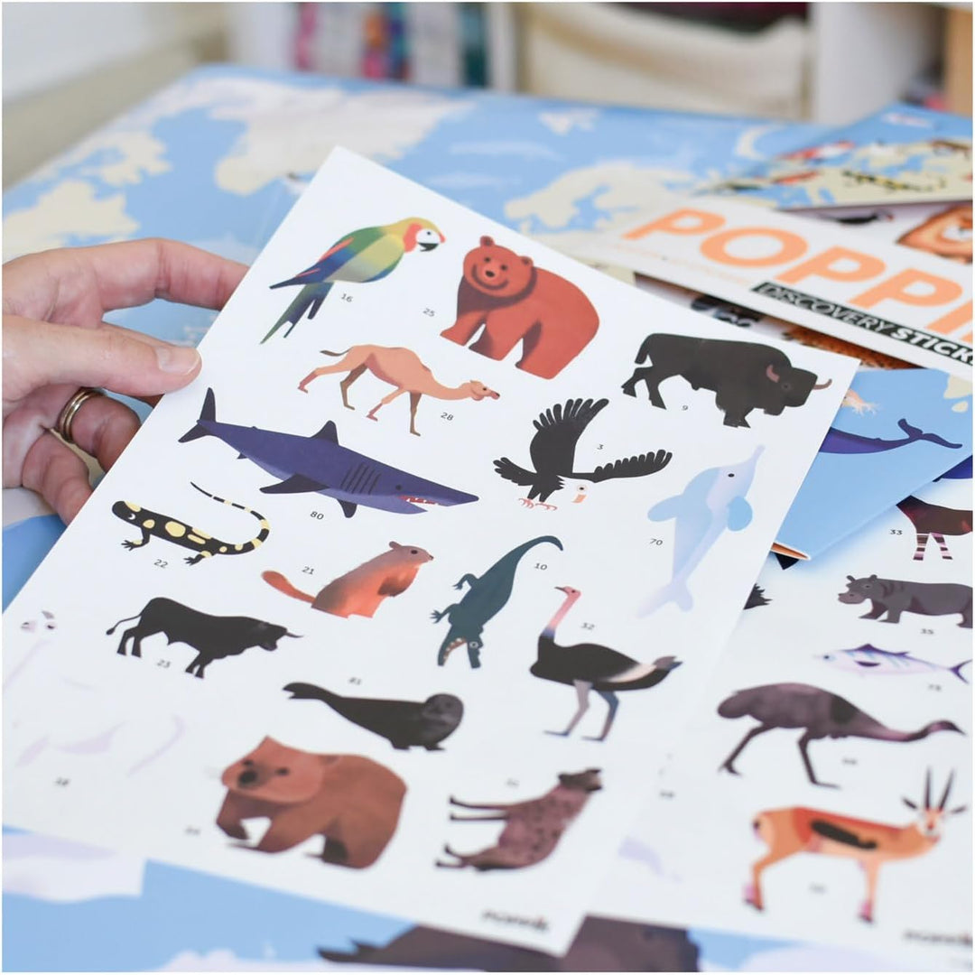 POPPIK 1841051 Sticker-Poster, Tiere der Welt, interaktives Lernposter mit Aufklebern, mehrsprachige
