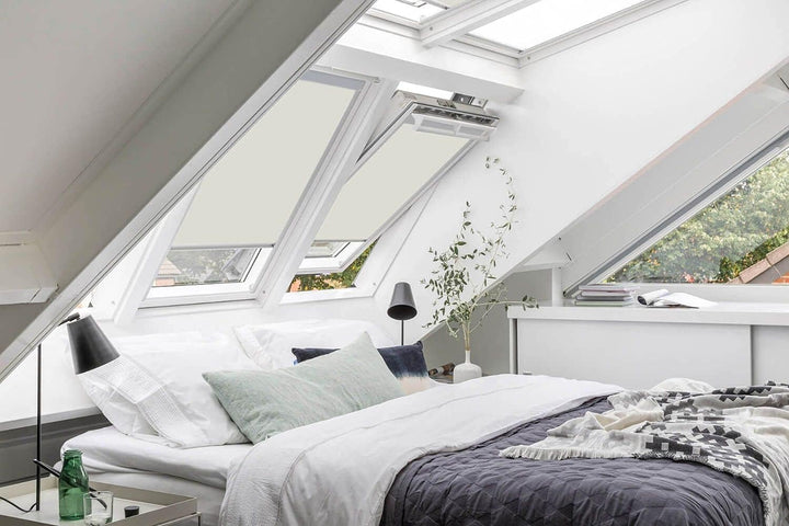 Dachfensterrollos für Fakro Dachfenster – Verdunkelungsrollo – Creme – Silberfarbener Aluminiumrahme