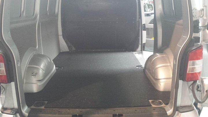aruma® Antirutschmatte Laderaummatte kompatibel für VW T5 Kastenwagen, kurzer Radstand, Schiebetür r