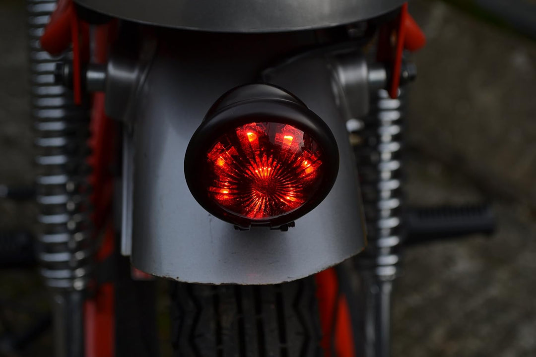 Motorrad LED Stop Rücklicht - Homologated - Glänzend Schwarz mit Rot Gläser für Cafe Racer, Scramble