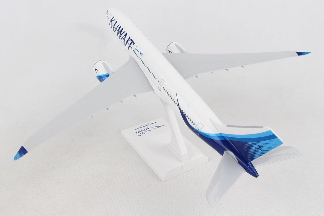 Airbus A330-800neo Kuwait Airways Scale 1/200