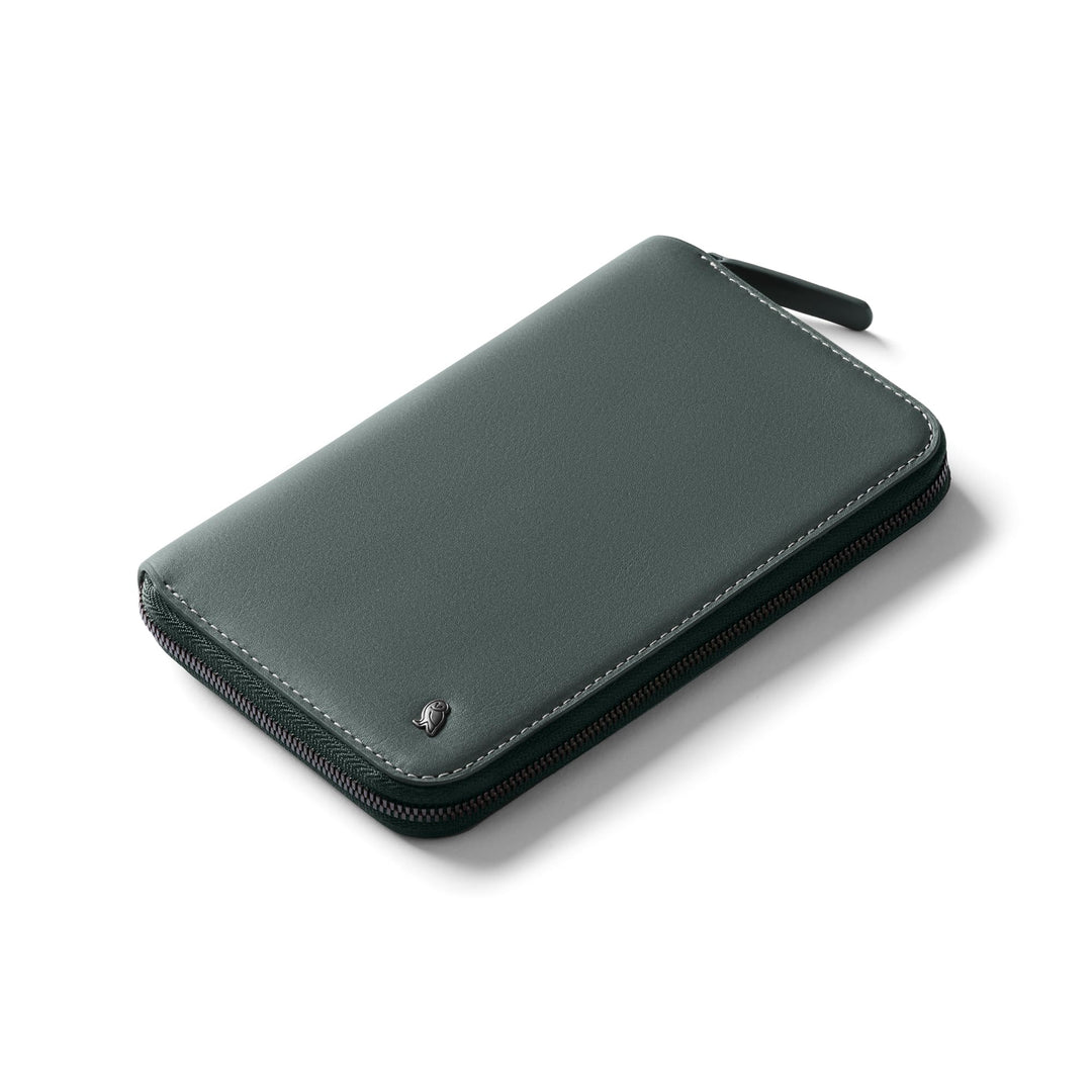 Bellroy Travel Folio – Second Edition- Sienna - Everglade, Everglade
